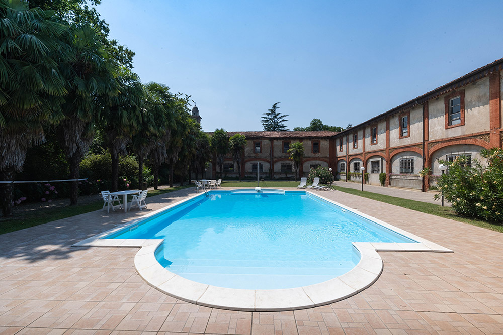 Ampia piscina